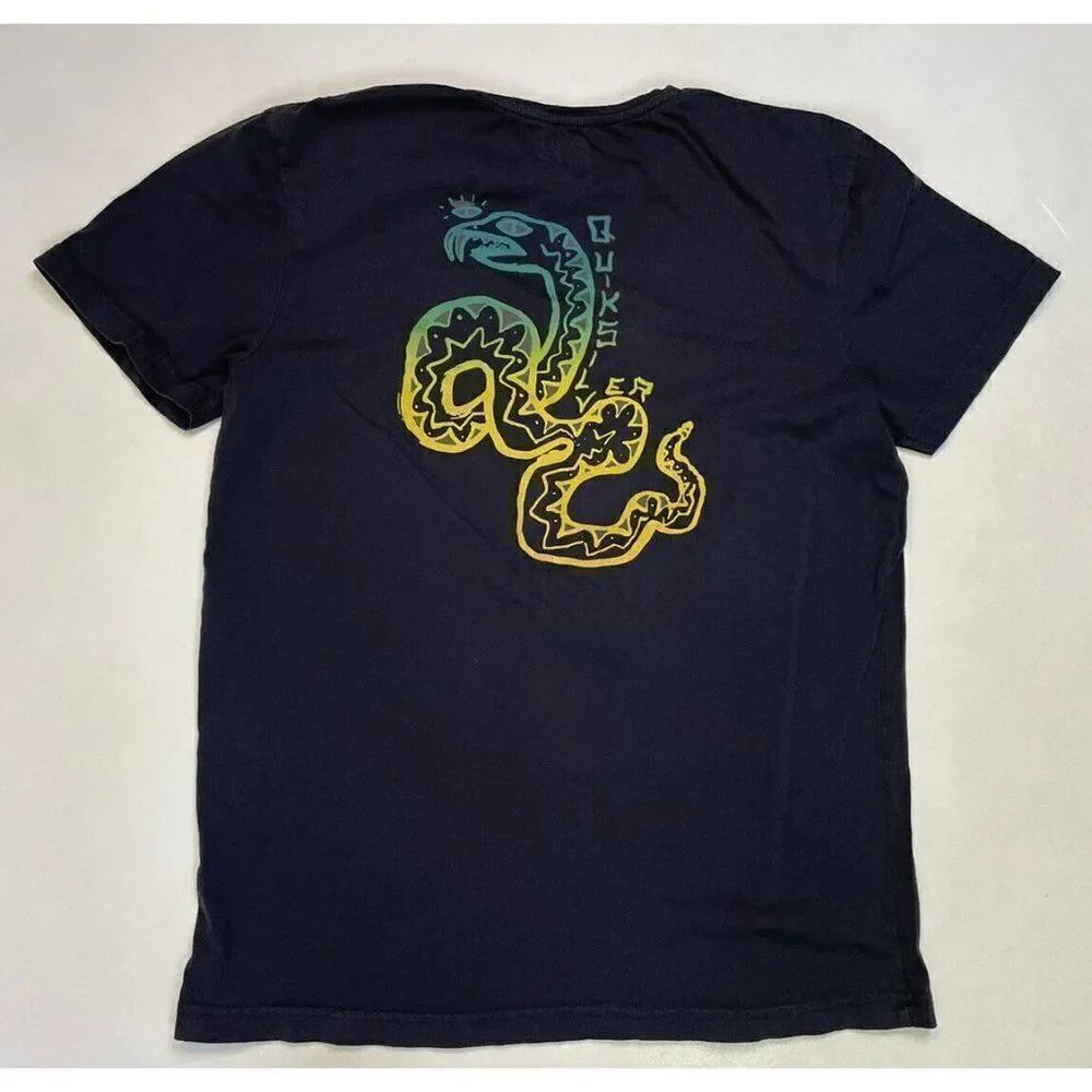 QuiksilverโSnake Graphic T-shirt Men Medium Black ShortโSleeve